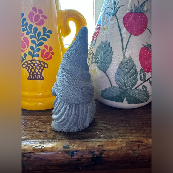 Gnome Concrete Figurine✨ - Picture 5 of 6